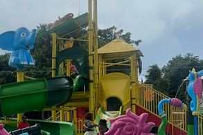 Slides at the JamWest water park