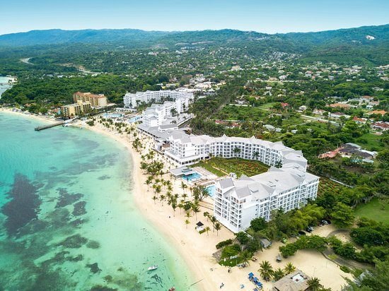 RIU Ocho Rios on Mammee Bay, from above